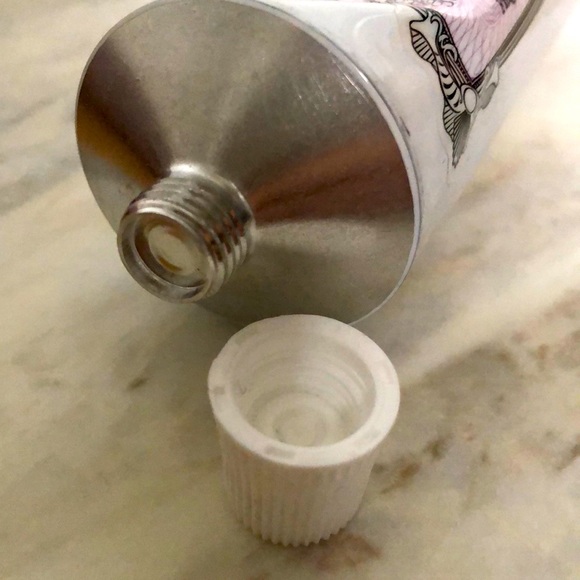 Royal Apothic Hand Creme - Picture 5 of 6